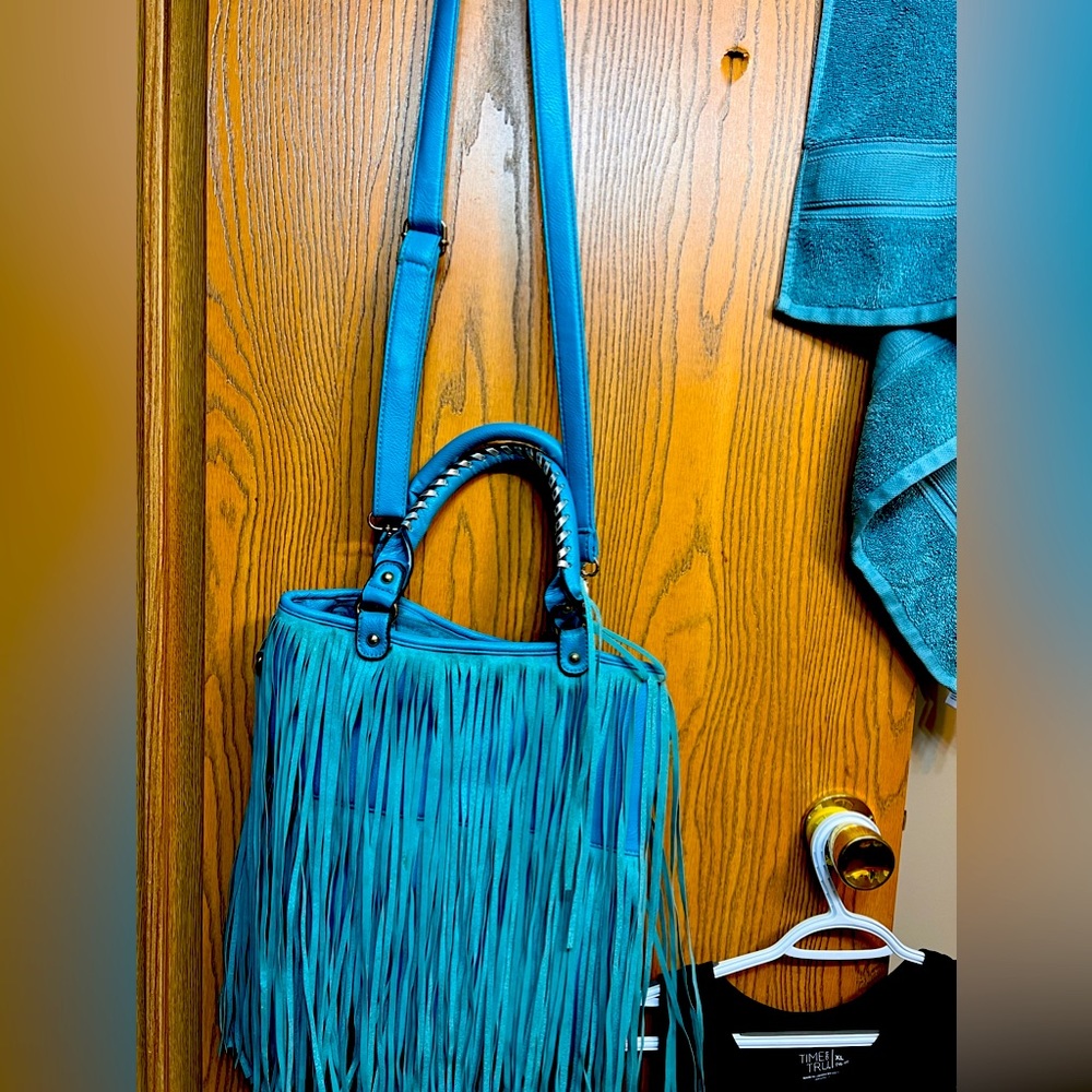 Trendy Crossbody Turquoise Fringe purse!